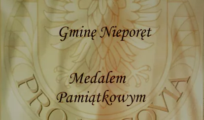 Medal Pamiątkowy „Pro Masovia” jest wyróżnieniem okolicznościowym nadawanym za całokształt działalności zawodowej, społecznej, publicznej lub realizacją swoich zadań na rzecz Województwa Mazowieckiego.